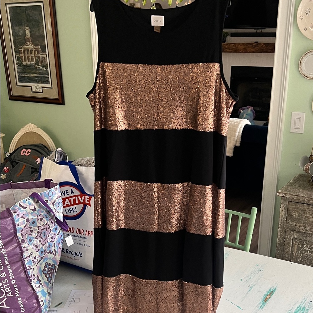 Cupio Black and Gold Sequin Mini Dress